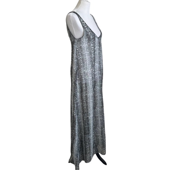 Show Me Your Mumu Women Sheer Snakeskin V Neck Maxi dress Sz Med Gray Sleeveless - Picture 5 of 9